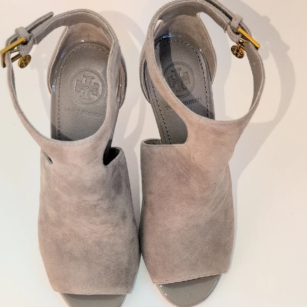 Tory Burch Gray Suede Ashton Bootie Heel Shoes size 5M - Picture 2 of 15